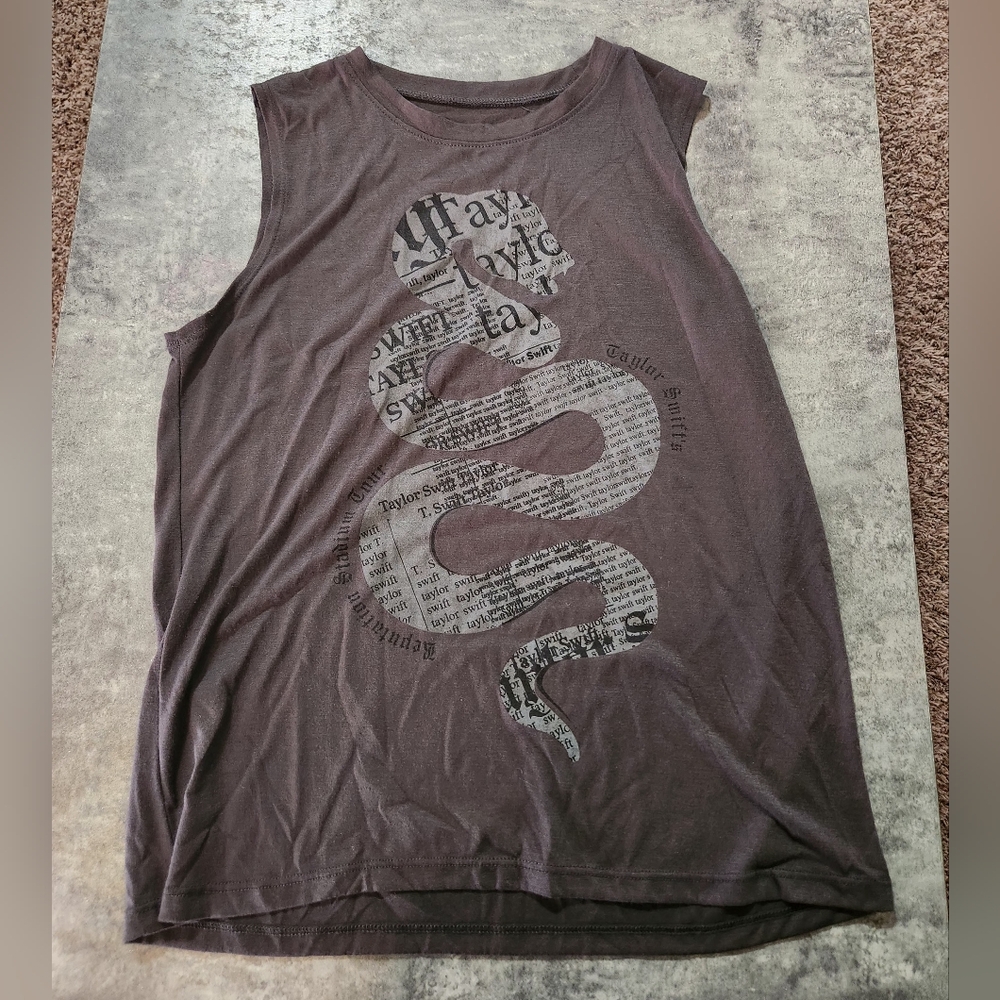 Taylor Swift Gray Graphic Muscle Tee
